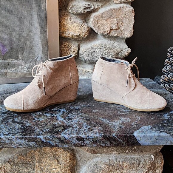Toms Desert Wedge Tan Suede Ankle Booties Size 6 - Picture 12 of 15